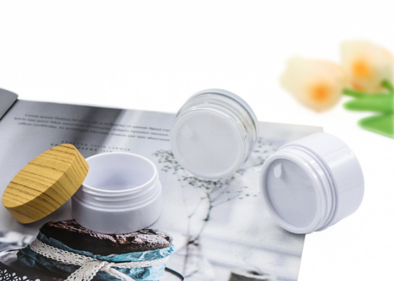Unbreakable 15ml Mini PET Cosmetic Jar Travel Cream Jar Low Profile